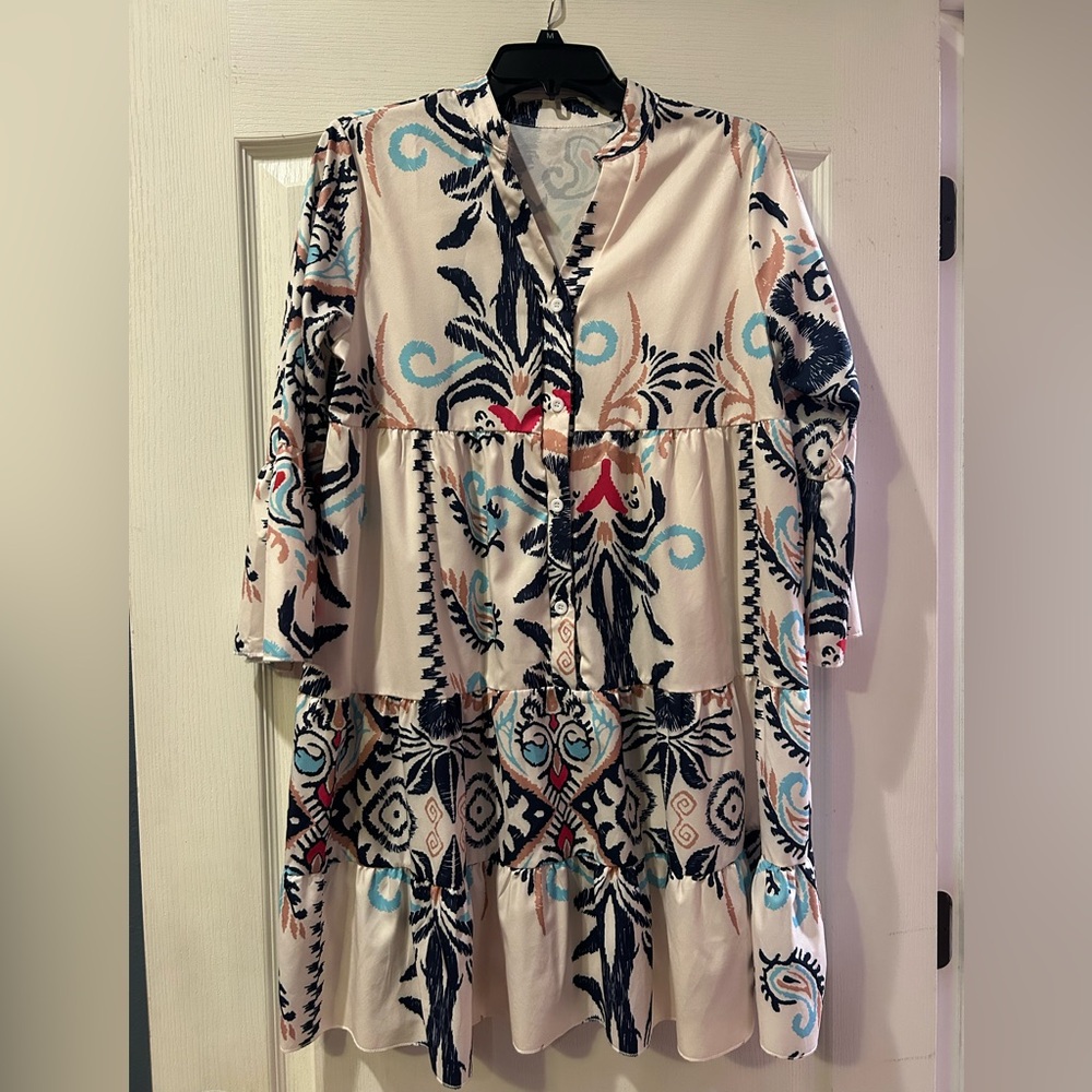 Tiered V-Neck Floral Print Dress in Cream and Navy